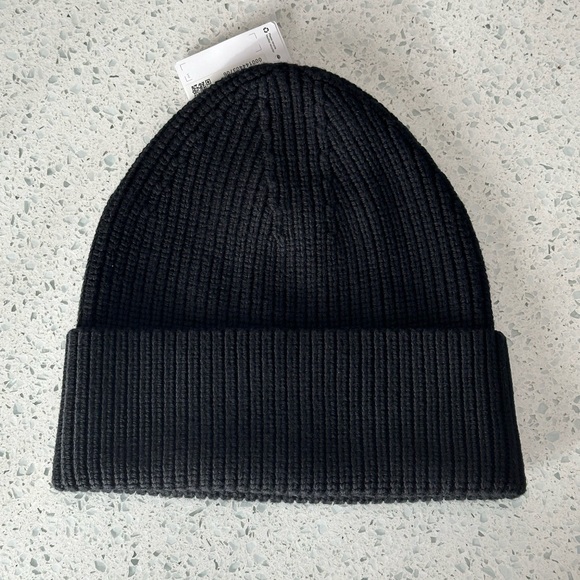 NEW Lululemon Ribbed Merino Wool Blend Knit Beanie in Black - Picture 4 of 6